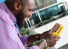 Load image into Gallery viewer, Navigate Pac-Man around the maze, eating dots & avoiding ghosts! This classic arcade game is fantastic for retro gaming fanatics, it's just like the arcade game from the 80s but miniature!