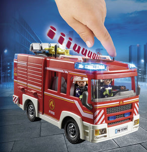 The Playmobil 9464 City Action Fire Engine is ready for any emergency call.  The vehicle features lights and siren sounds for realistic play as well as a removable roof for easier access to the interior.  